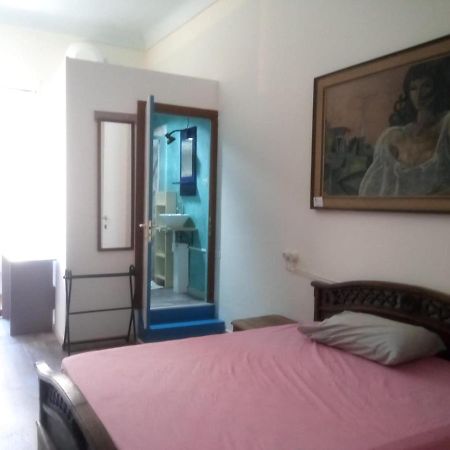 Ampia Stanza Con Bagno Privato, Centro Sassari Apartman Kültér fotó