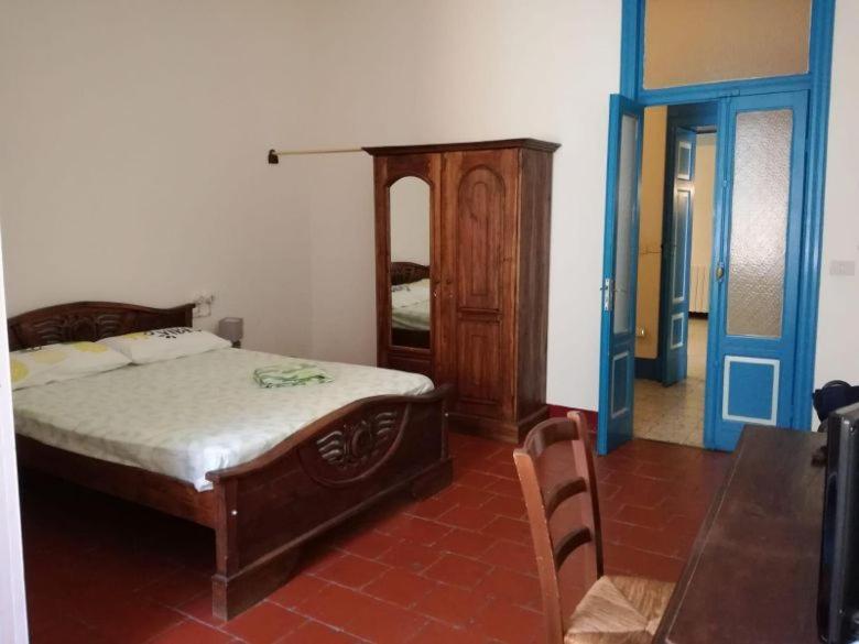 Ampia Stanza Con Bagno Privato, Centro Sassari Apartman Kültér fotó